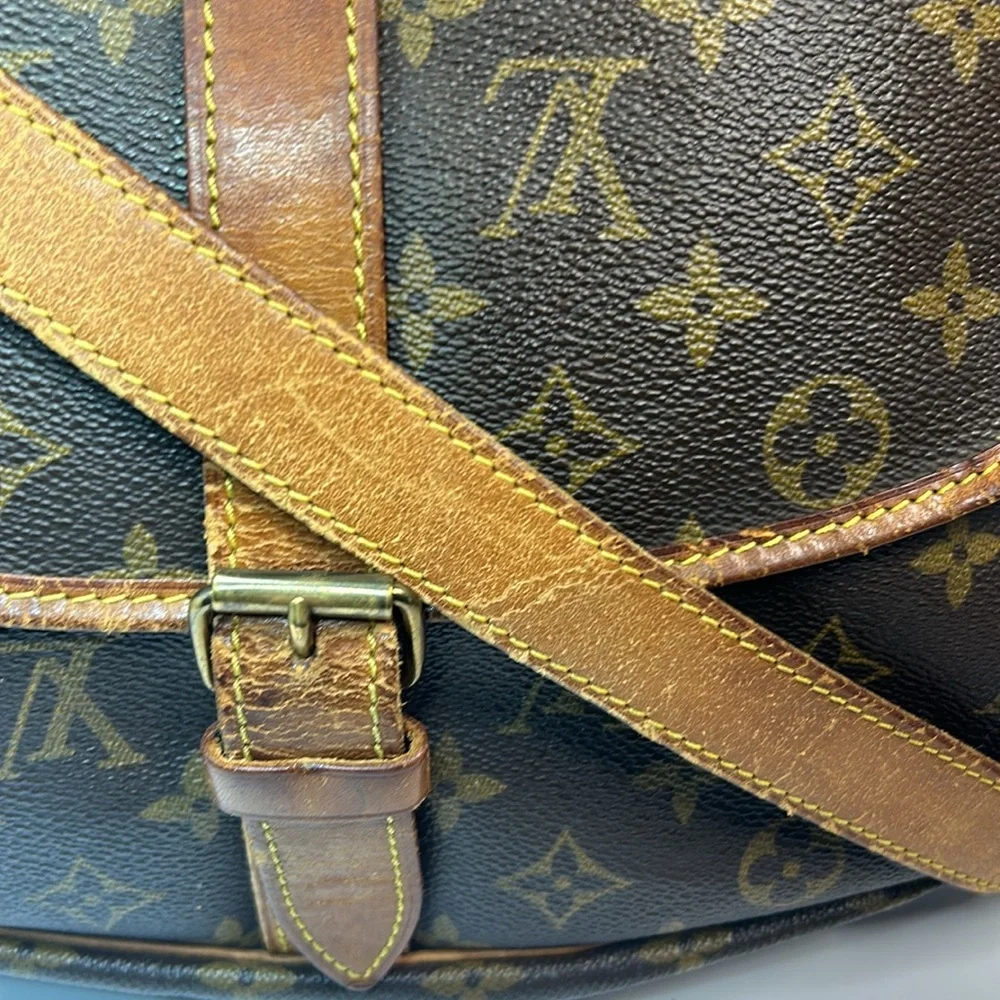 Louis Vuitton LOUIS VUITTON Monogram Saumur